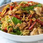Stir Fry Chicken Noodles (Lo Mein)